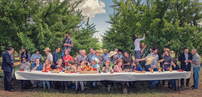 Producteurs de Vegafruits dans un verger.